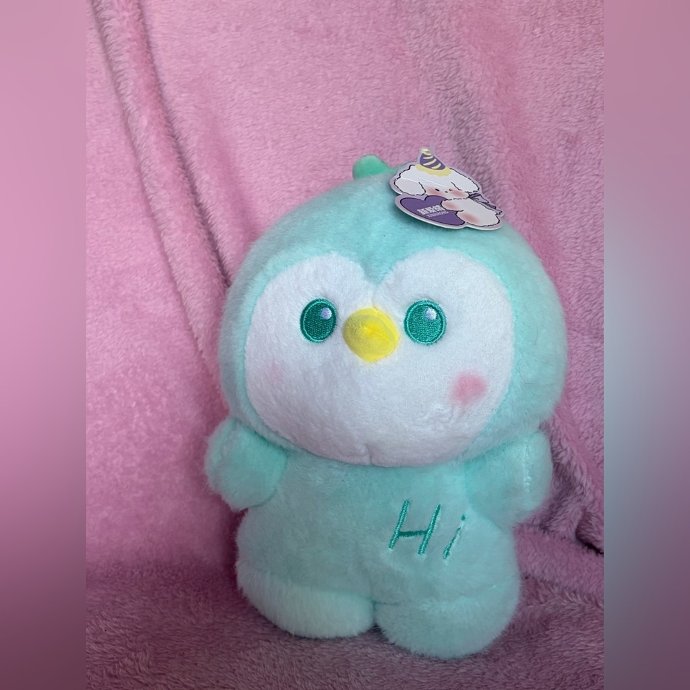 Kawaii BNWT penguin plushie